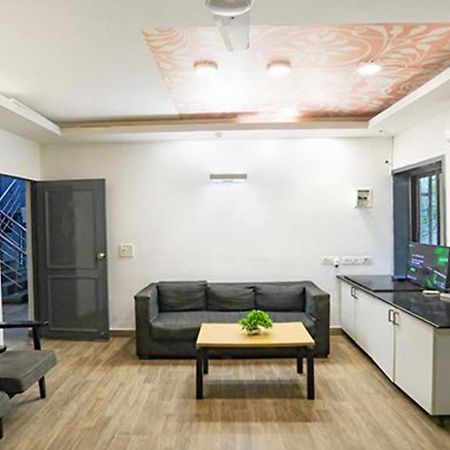 Fabhotel F9 Sector 51 Нойда Екстер'єр фото