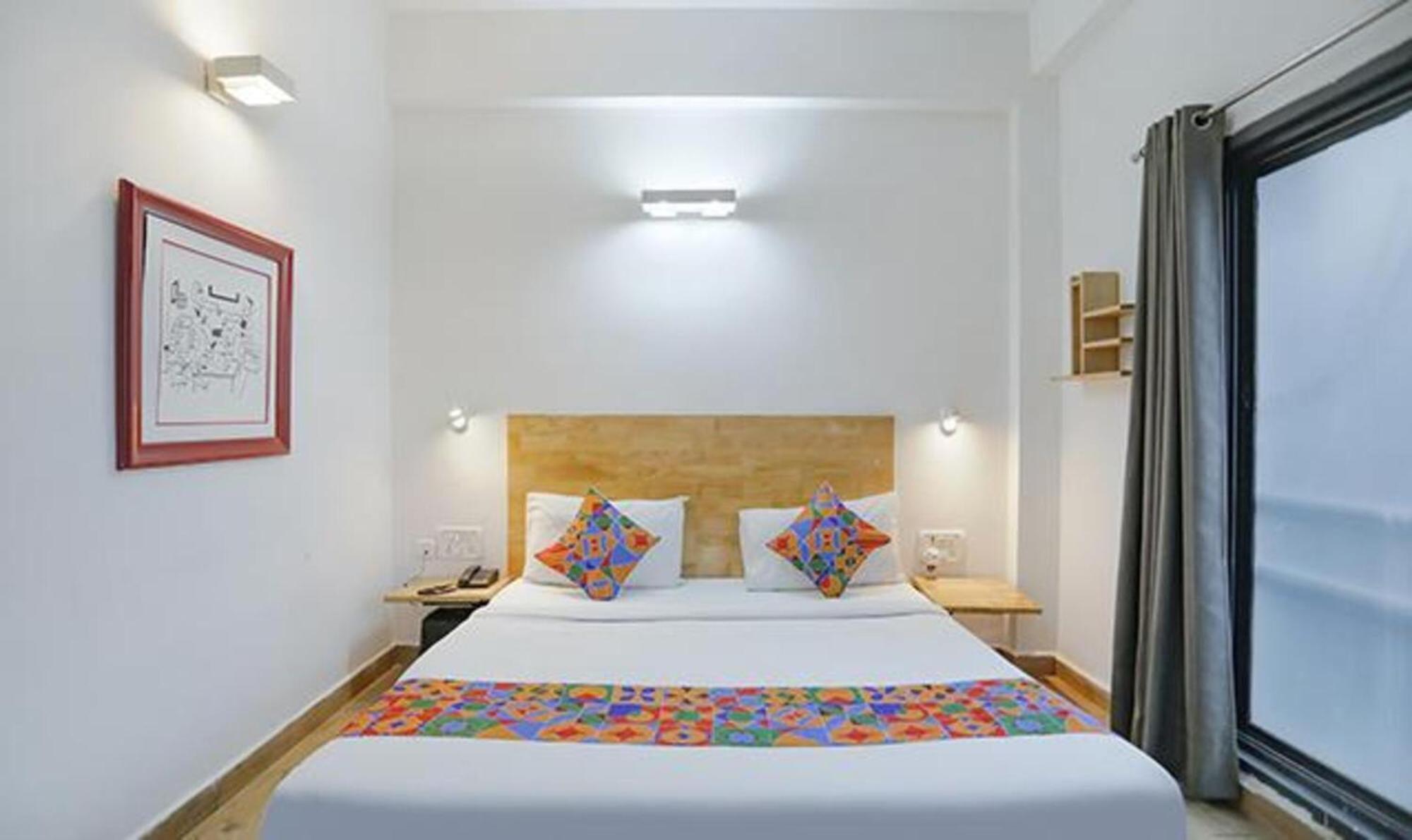 Fabhotel F9 Sector 51 Нойда Екстер'єр фото