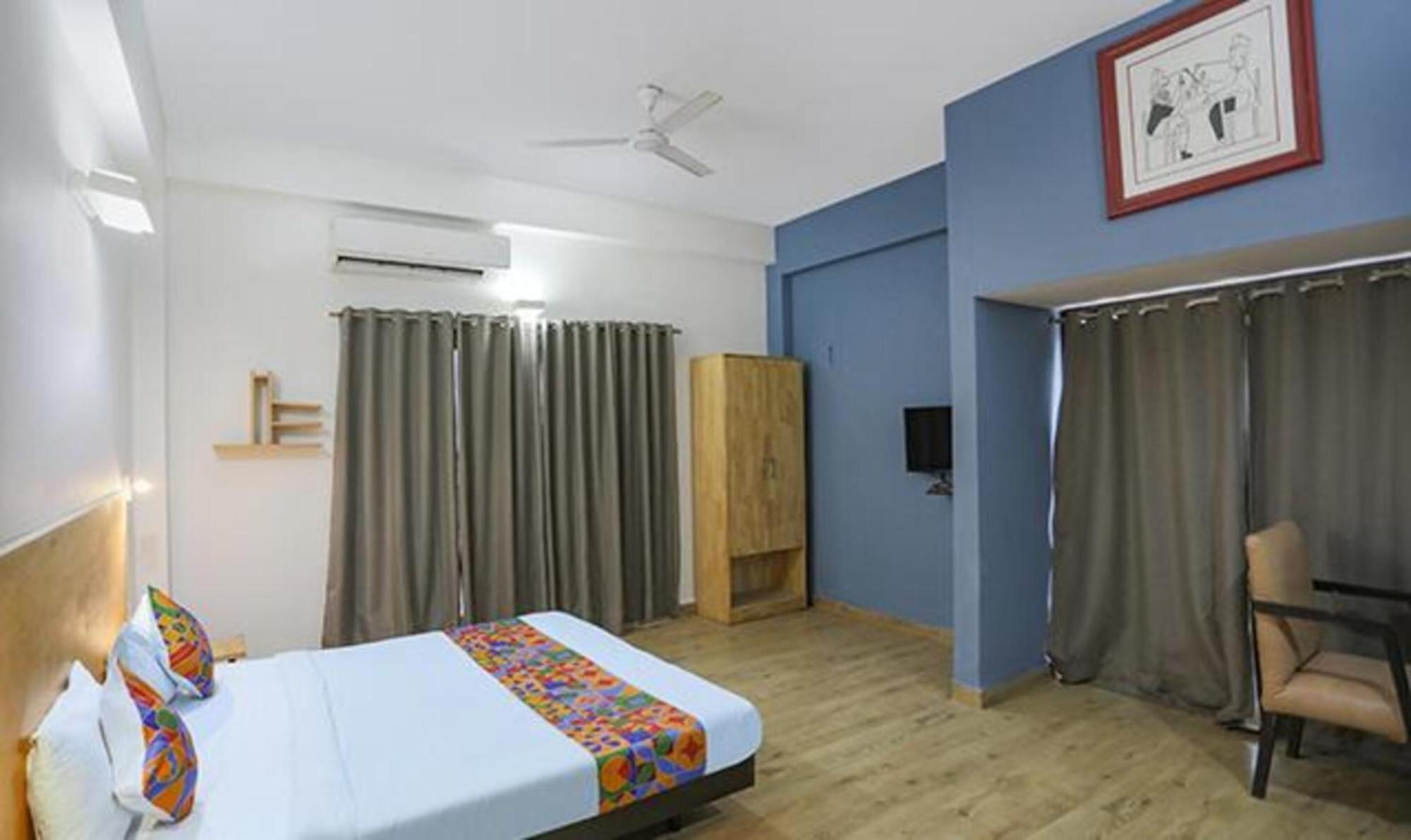 Fabhotel F9 Sector 51 Нойда Екстер'єр фото